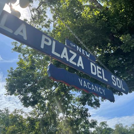La Plaza Del Sol Motel 마시피 외부 사진